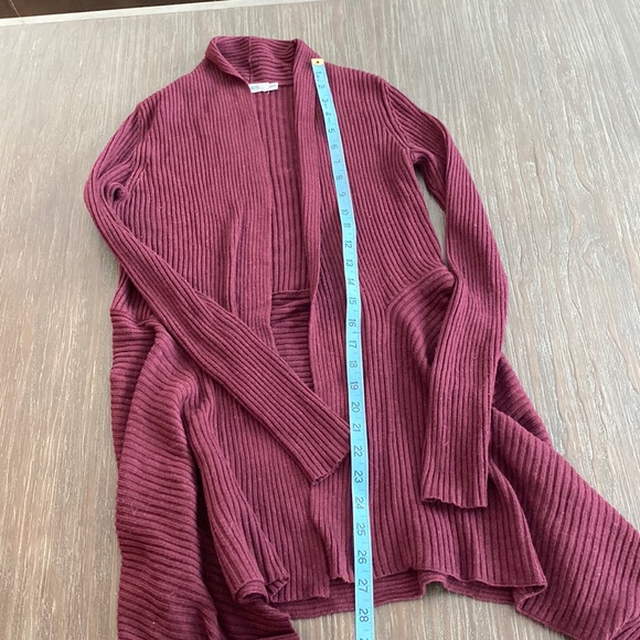 Ricki’s shawl type sweater in beautiful burgundy, colour in size XS. - Picture 6 of 7